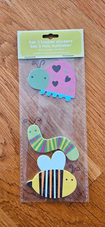 Houten  embellishments  beschikbaar voor biedingen