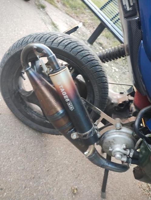 Yamaha AEROX 2011 WAARDE PEILING, Fietsen en Brommers, Scooters | Yamaha, Zo goed als nieuw, Aerox, Tweetakt, Ophalen of Verzenden