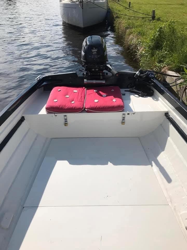 Zeer mooie sloep, Watersport en Boten, Vis- en Consoleboten, Gebruikt, Tot 10 pk, 3 tot 6 meter, Benzine, Buitenboordmotor, Polyester