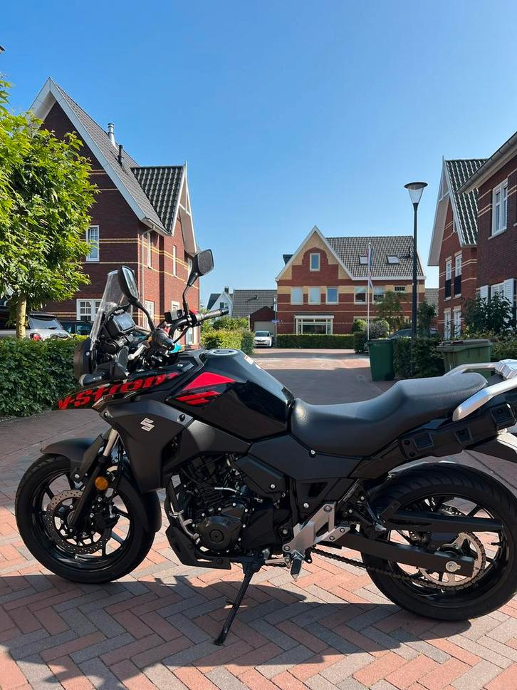 Suzuki vstrom, Motoren, Motoren | Suzuki, Particulier, Overig, 12 t/m 35 kW, Minimaal motorrijbewijs A2, ABS, Ophalen