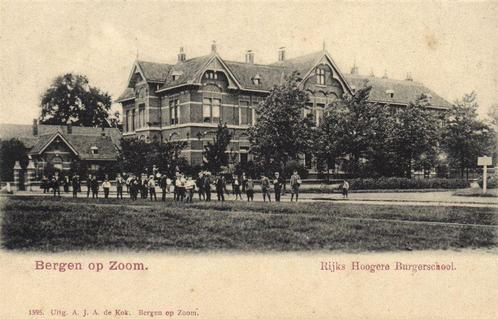 Bergen op Zoom. - Rijks Hoogere Burgerschool. - ongelopen, Verzamelen, Ansichtkaarten | Nederland, Ongelopen, Gelderland, 1940 tot 1960