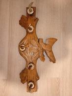 Houten Wanddecoratie met Geweien Haken, Ophalen of Verzenden