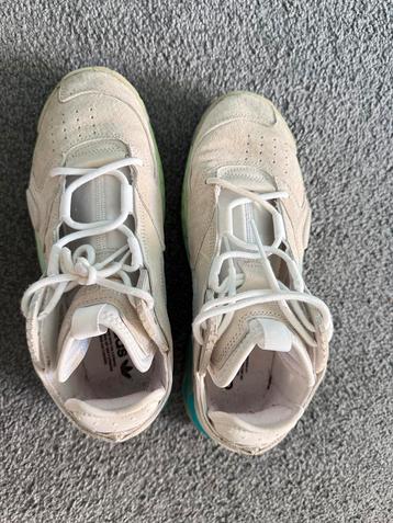 Adidas Schoenen 41.5 sz beschikbaar voor biedingen