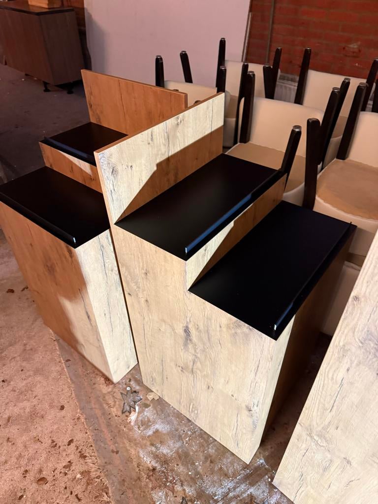 Stijlvolle Presentatie Pilaar/ Winkelmeubel, Ophalen, Met plank(en), Minder dan 50 cm, 100 tot 150 cm