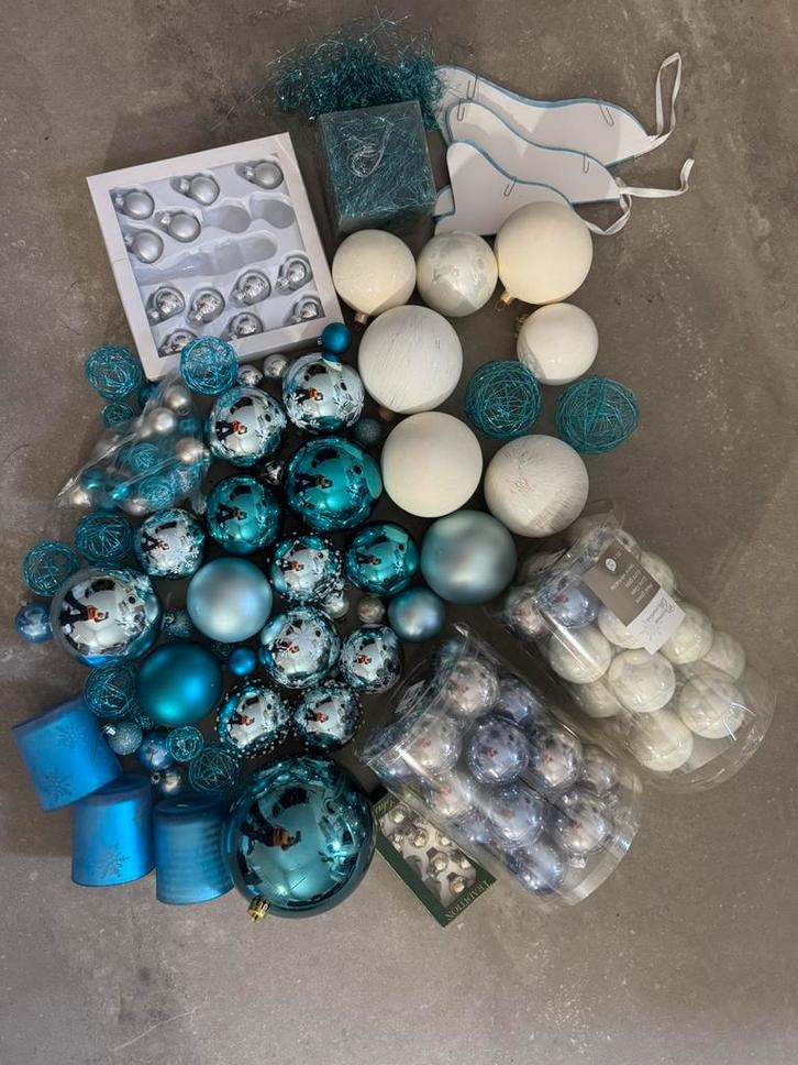 Kerstballen, Diversen, Kerst, Zo goed als nieuw, Ophalen
