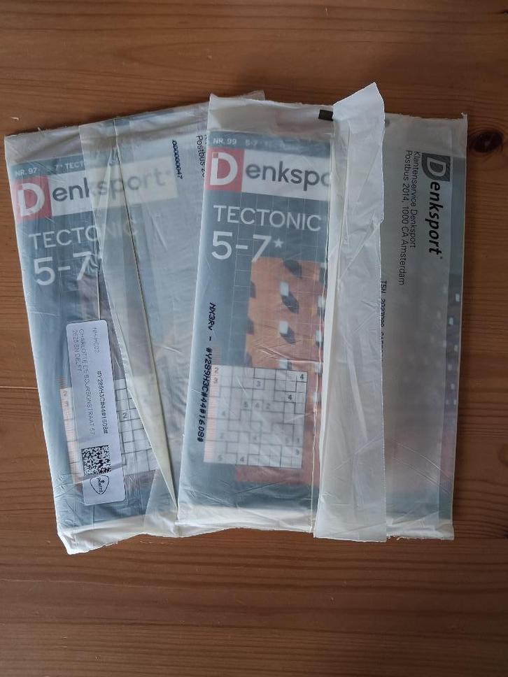 Puzzelboekjes Tectonic 5-7 sterren, Hobby en Vrije tijd, Denksport en Puzzels, Nieuw, Puzzelboek, Minder dan 500 stukjes, Ophalen of Verzenden