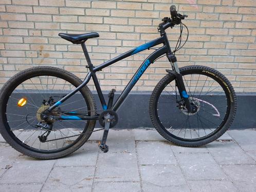 Nette B'twin Rockrider ST120 Mountainbike, 9 versnellingen, Fietsen en Brommers, Fietsen | Mountainbikes en ATB, Zo goed als nieuw