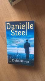Danielle Steel - Dubbelleven (Special Reefman 2019), Boeken, Romans, Danielle Steel, Zo goed als nieuw, Ophalen