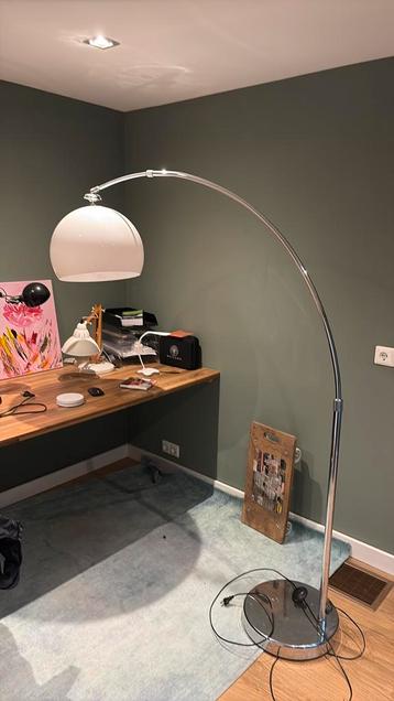 Ikea booglamp beschikbaar voor biedingen