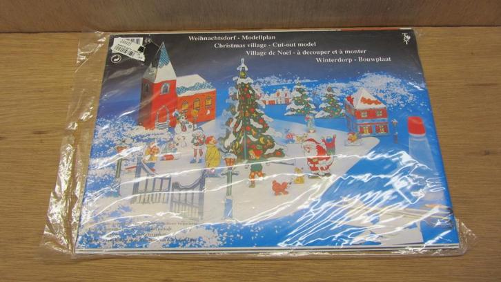 Bouwplaat winterdorp te koop : nieuwstaat - lekker knutselen, Diversen, Kerst, Zo goed als nieuw, Ophalen of Verzenden
