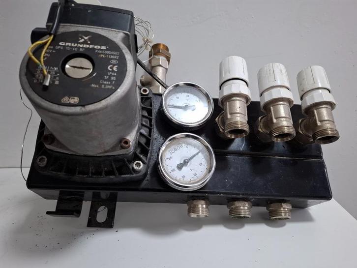 vloerverwarming, Doe-het-zelf en Verbouw, Verwarming en Radiatoren, Gebruikt, Overige typen, Minder dan 200 watt, Minder dan 30 cm