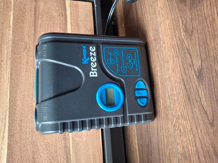 Electrische, 2 etappenpomp voor tent, boot, sup (max.12 PSI), Watersport en Boten, Suppen, Zo goed als nieuw, Ophalen