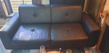 GRATIS Leren Bank / Zwarte Leren Bank - MOET WEG - GRATIS beschikbaar voor biedingen
