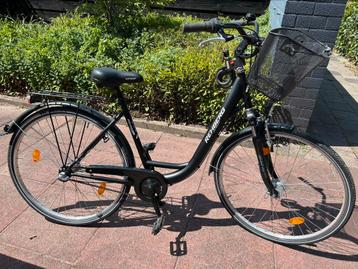 Nieuwe Dames Fiets Matt Zwart met voorvork vering en schakke beschikbaar voor biedingen
