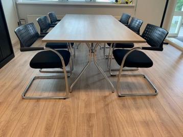 AH ROYALE Design vergadertafel beschikbaar voor biedingen