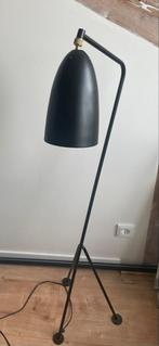 Zwarte staande lamp - Gubi Gräshoppa look-alike, Ophalen, Gebruikt, Metaal, 100 tot 150 cm
