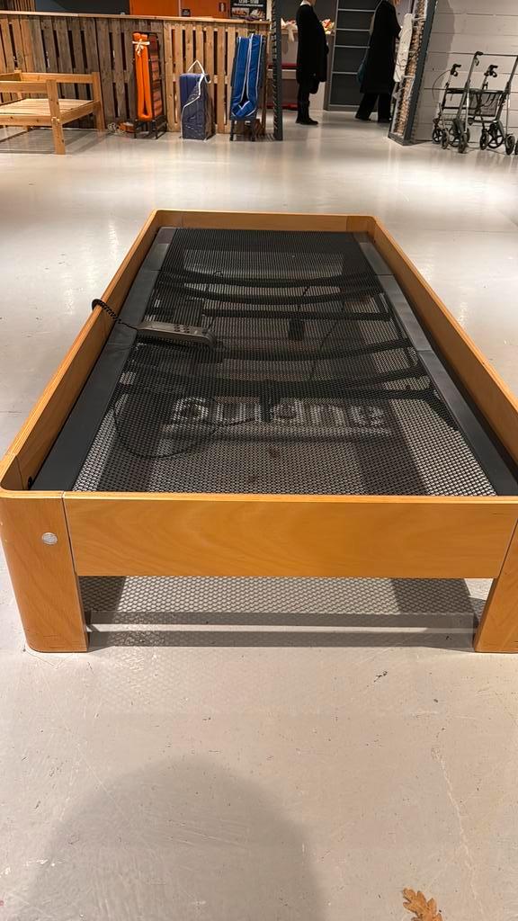 Auping Auronde 90x200, Huis en Inrichting, Slaapkamer | Bedden, Zo goed als nieuw, Eenpersoons, 90 cm, 200 cm, Metaal, Wit, Ophalen