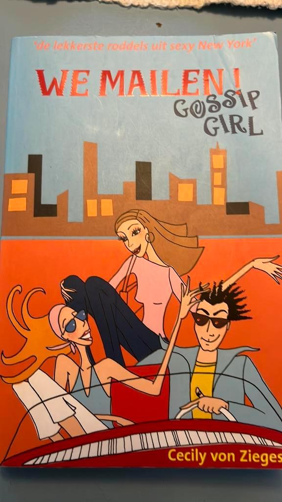 Gossip Girl  - We mailen!, Boeken, Kinderboeken | Jeugd | 13 jaar en ouder, Gelezen, Ophalen of Verzenden