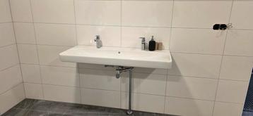 geberit smyle square wastafel, met 2 kranen.  beschikbaar voor biedingen
