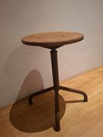 Vintage industriele draaikruk, Huis en Inrichting, Krukjes, Ophalen of Verzenden, Hout