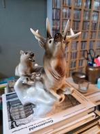 Vintage Porseleinen Beeld Royal Dux Hert met Wolf, Antiek en Kunst, Ophalen of Verzenden