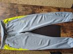 Touzani X retour broek grijs / neon geel maat 164 / 13/14, Kleding | Heren, Overige maten, Ophalen of Verzenden, Zo goed als nieuw