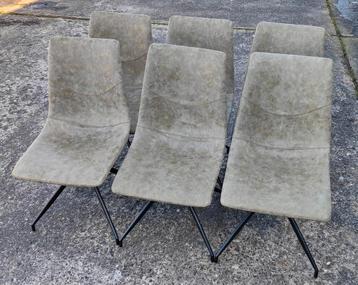 nog 9 olijf groene stoelen, los mogelijk beschikbaar voor biedingen