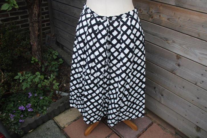 Rok donkerblauw/ creme Purdey mt 38 Nieuw Vaste prijs, Kleding | Dames, Rokken, Nieuw, Maat 38/40 (M), Blauw, Ophalen of Verzenden