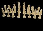 Prachtige vintage schaakspel handgesneden uit been, Antiek en Kunst, Verzenden