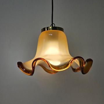 Vintage glazen hanglampje beschikbaar voor biedingen