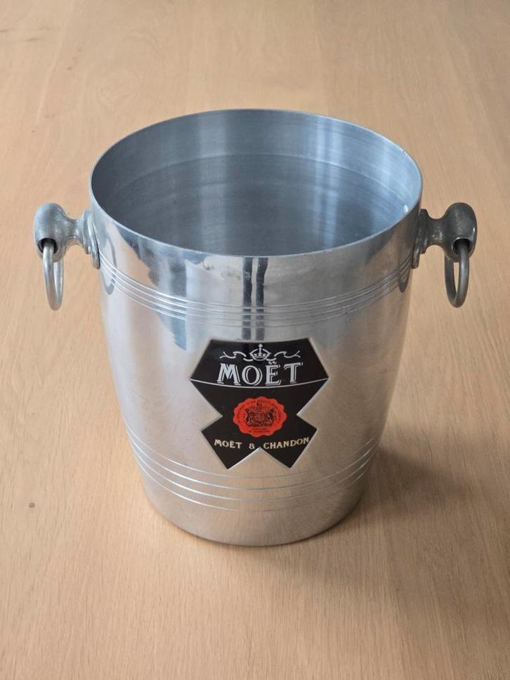 Prachtige originele Moët & Chandon Champagne Cooler 80S €49, Antiek en Kunst, Antiek | Keukenbenodigdheden, Ophalen of Verzenden