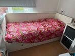 IKEA bed met ruime opbergers, zo goed als nieuw, Ophalen, 90 cm, Eenpersoons, Wit