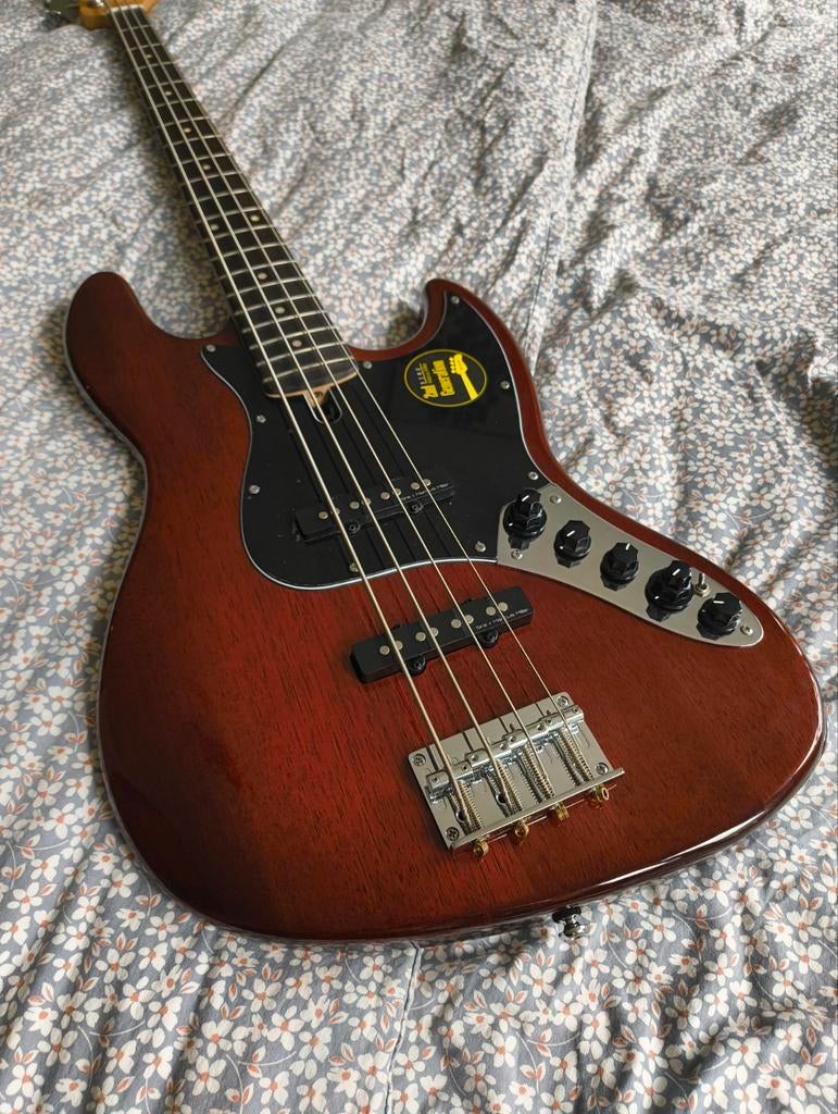 Sire Marcus Miller V3 jazz bass (zgan), Ophalen, Zo goed als nieuw, Elektrisch