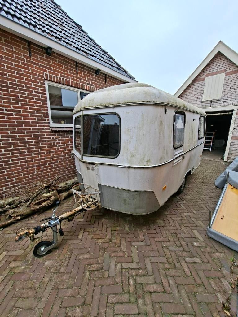 Oude Eriba Triton 1967 voor onderdelen of restauratie, Ophalen