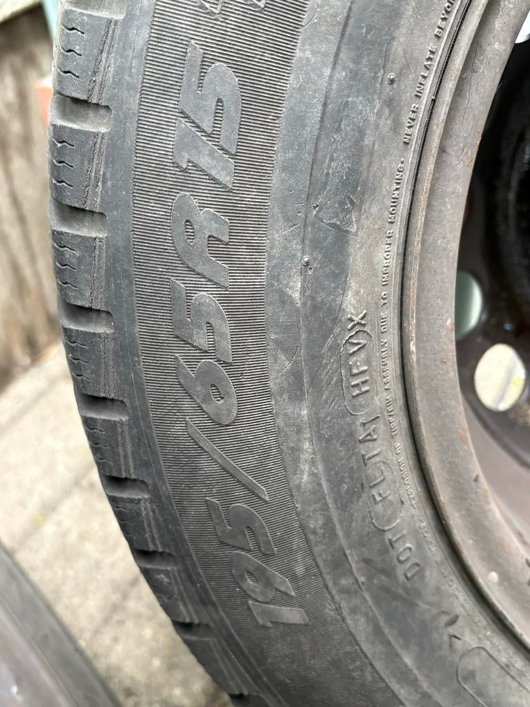 Winterbanden 195/65 R15 - Michelin Alpin 5, Auto-onderdelen, Banden en Velgen, Ophalen, Gebruikt, 15 inch, Banden en Velgen