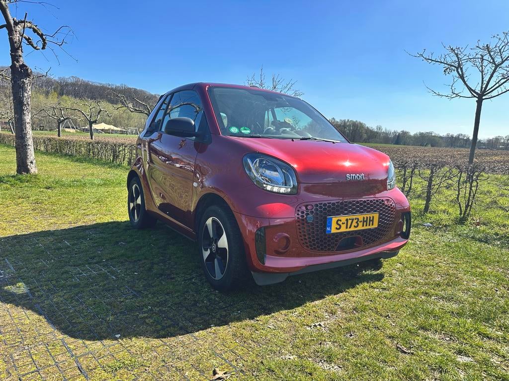 Smart ForTwo EQ 82pk 2020 Rood, Auto's, Automaat, 1025 kg, Achterwielaandrijving, 37 €/maand