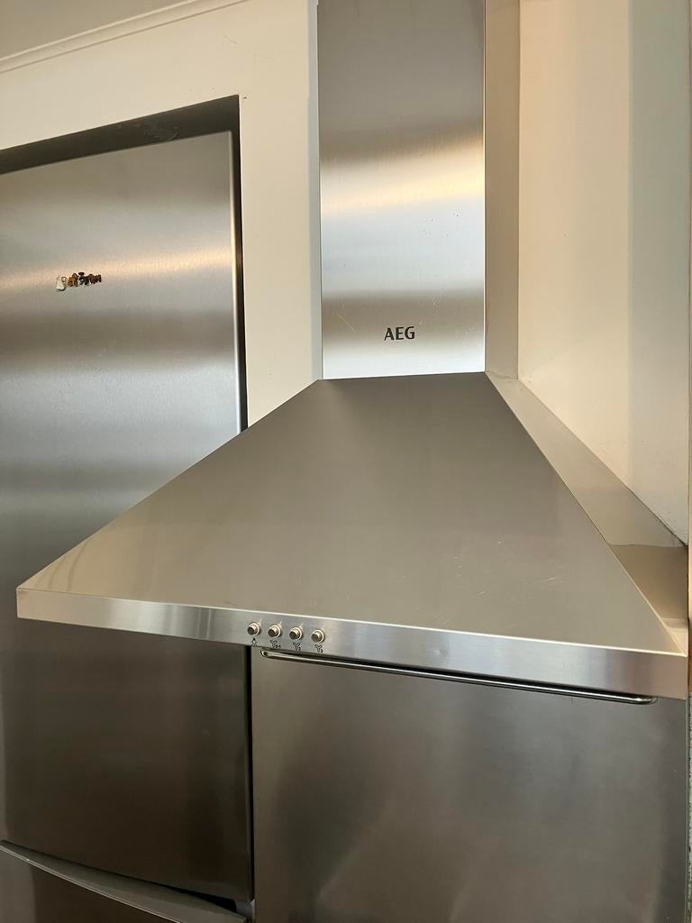 AEG RVS Afzuigkap schouw wandmodel, 60cm, Ophalen, Gebruikt, Wandschouwkap, Motor