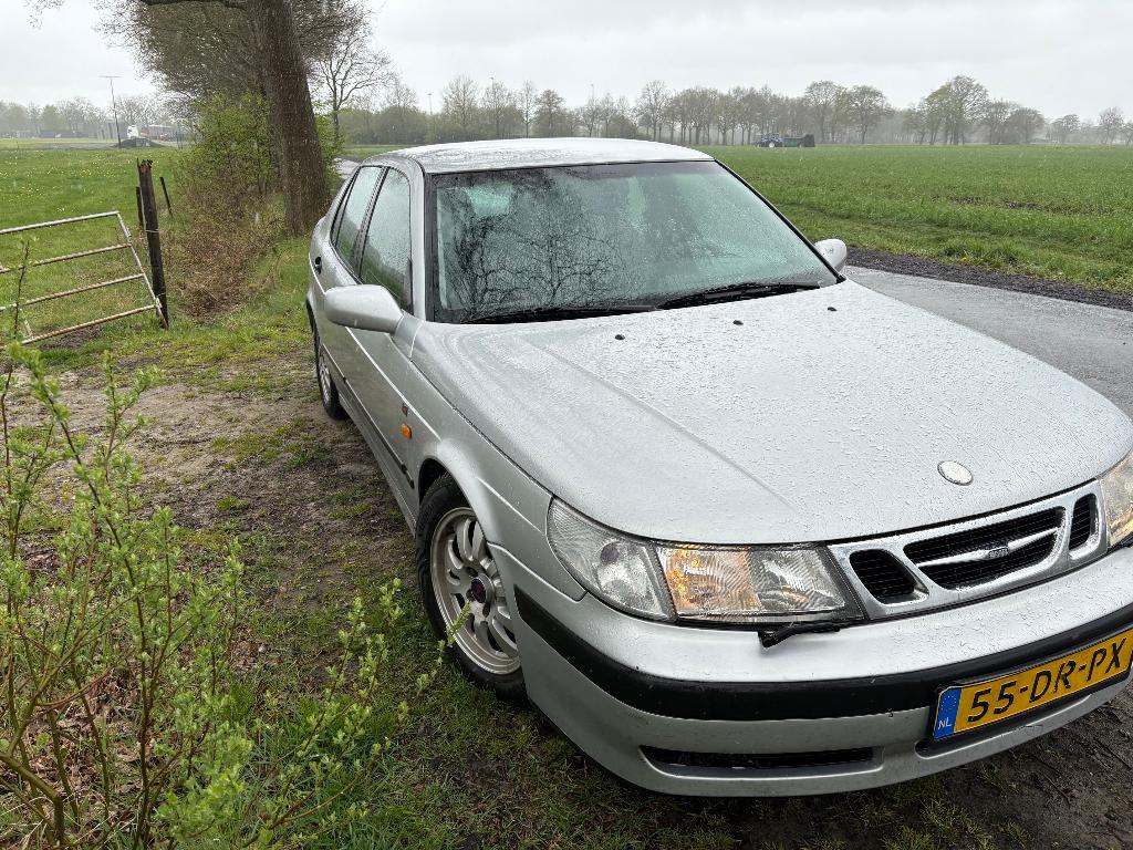 Saab 9-5 2.0 T 1999 Grijs, Auto's, Saab, 1490 kg, 1800 kg, 4 cilinders, Handgeschakeld