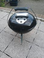 Kleine Weber bbq meee te nemen of voor op de camping., Ophalen, Zo goed als nieuw