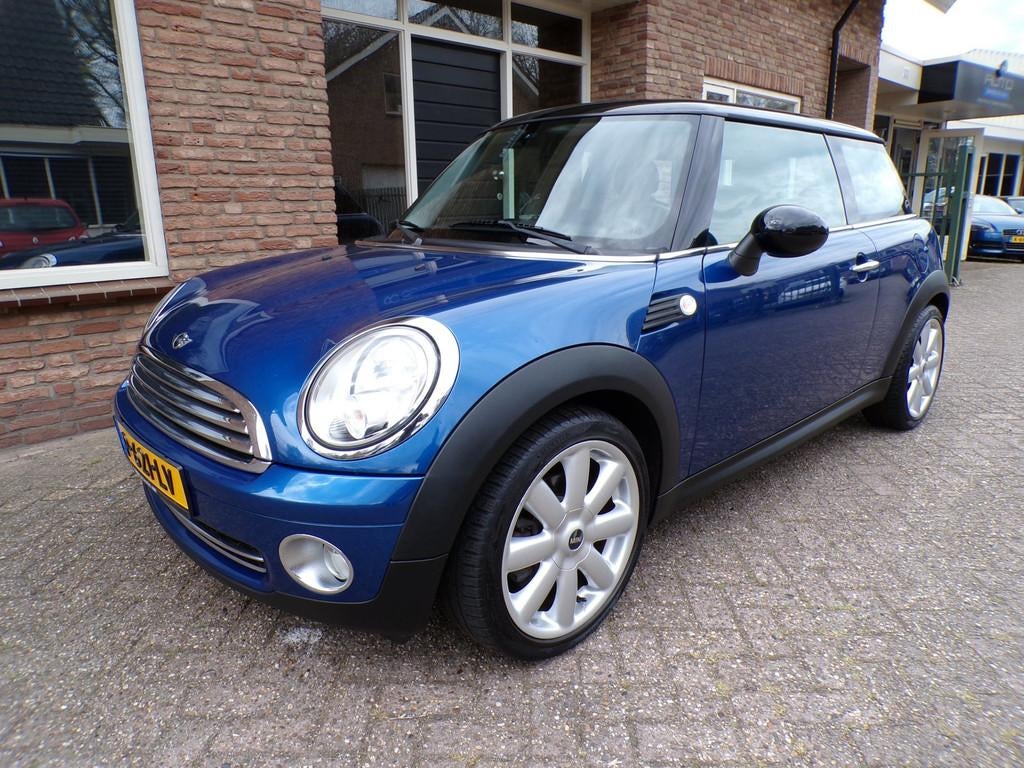 Mini Mini 1.6 Cooper Half Leder / Navi, Auto's, Mini, Voorwielaandrijving, Gebruikt, 4 cilinders, Leder en Stof