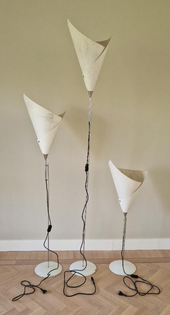 Set van 3 vintage vloerlampen Calla, Marcello Cuneo, Valenti, Huis en Inrichting, Lampen | Vloerlampen, Ophalen, Gebruikt, Overige materialen