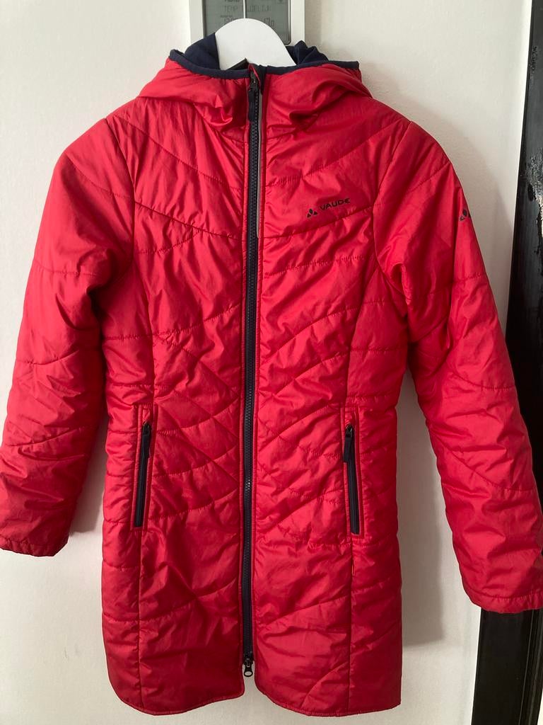 Vaude Tussenjas puf Rood Mt 146-152 met Capuchon, Ophalen of Verzenden, Zo goed als nieuw, Meisje, Jas