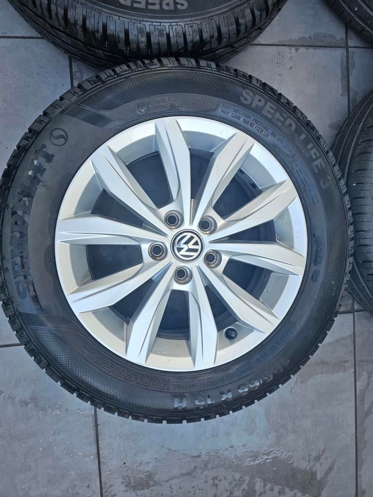 Vw Polo 2G 15 inch Origineel velgen met zomerbanden, 15 inch, Banden en Velgen, Zomerbanden, 185 mm