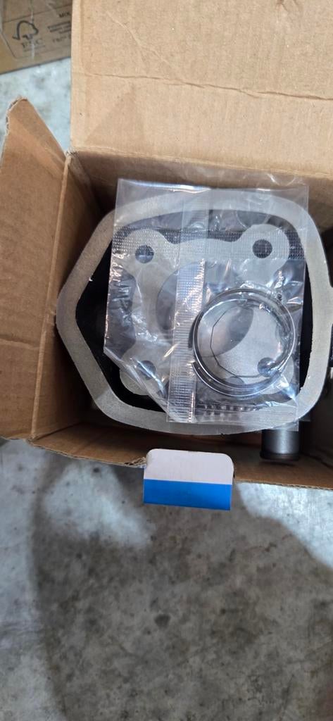 NOS cilinderkit Minarelli horizontaal LC Aerox Nitro SR50, Ophalen of Verzenden, Nieuw, Cilinder, Yamaha