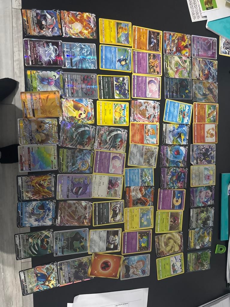 Pokémon kaarten lot GX / V / Full Art + Charizard & Umbreon, Ophalen, Zo goed als nieuw, Meerdere kaarten