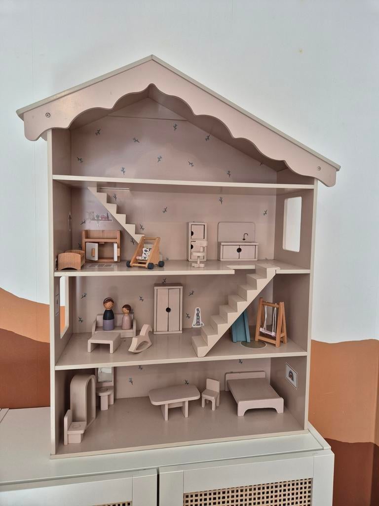 Poppenhuis petit amelie, Ophalen, Gebruikt, Poppenhuis