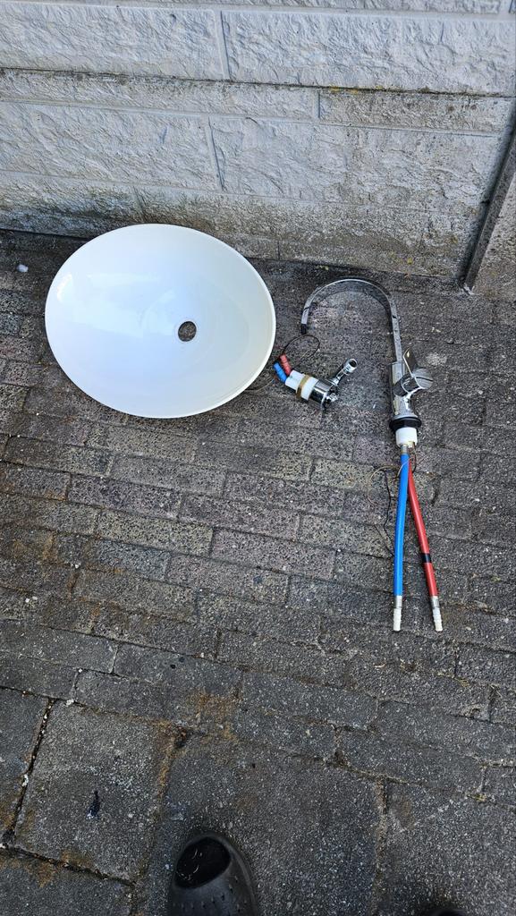 Wasbakje met 2x 12V kraan voor camper of caravan, Caravans en Kamperen, Ophalen of Verzenden, Zo goed als nieuw