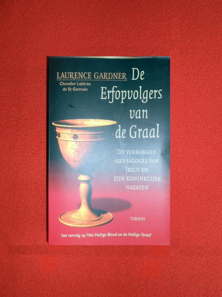 Laurence Gardner: De erfopvolgers van de Graal, Ophalen of Verzenden, Gelezen