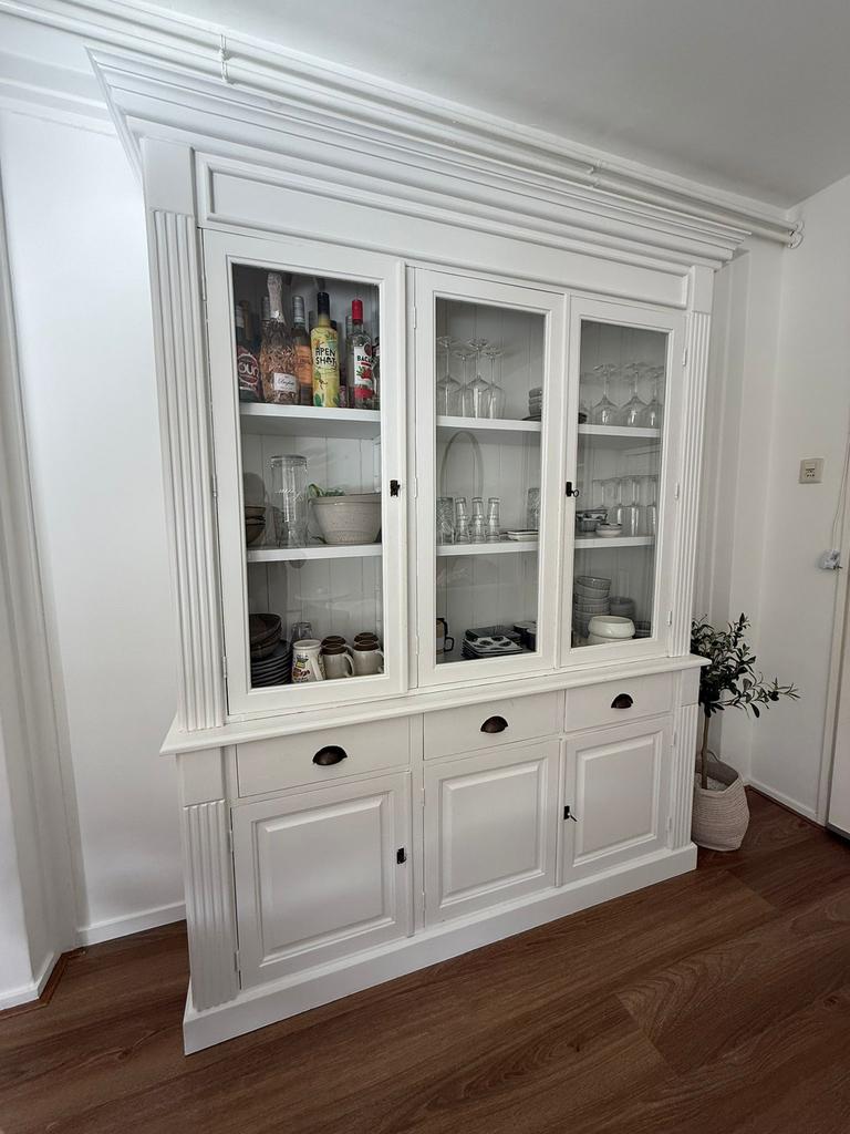 Nette leuke witte buffetkast te koop, Gebruikt, Met deur(en), 200 cm of meer, 150 tot 200 cm
