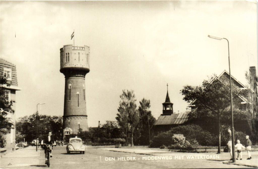 Den Helder - Middenweg met Watertoren - ongelopen, Verzenden, 1960 tot 1980, Ongelopen, Noord-Holland